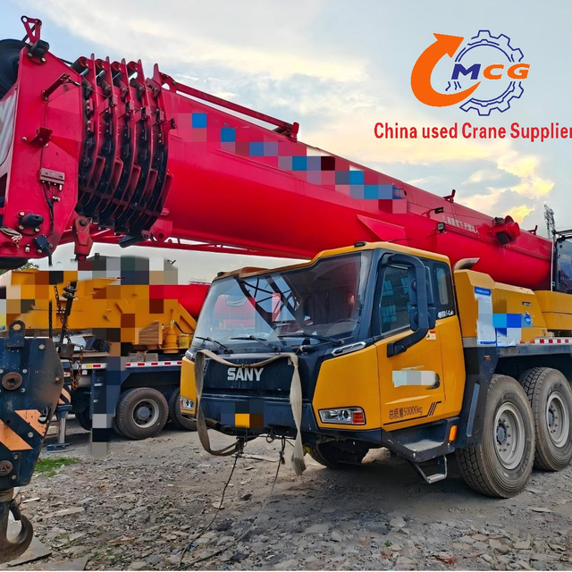 رافعة شاحنة مستعملة موثوقة 2023 Sany 100 طن ذات 6 أقسام STC1000C6-8