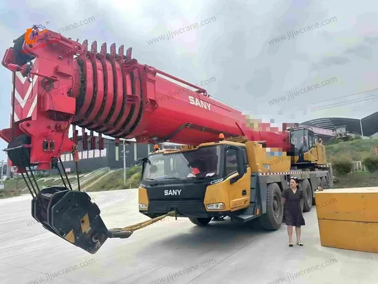 تستخدم الأداء العالي Crane San Y Sac300C8-8 All-Road Crane مع محركات التوأم