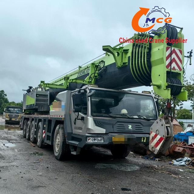 2021 Zoomlion 130-Ton 7 Decection Boom ZTC1300V7 Truck Crane ، مناسبة لسيناريوهات مختلفة