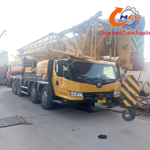 2020 XCMG 100 طن من الازدهار 6 قسم تستخدم شاحنة رافعة للبيع بسعر معقول. حالة ممتازة.