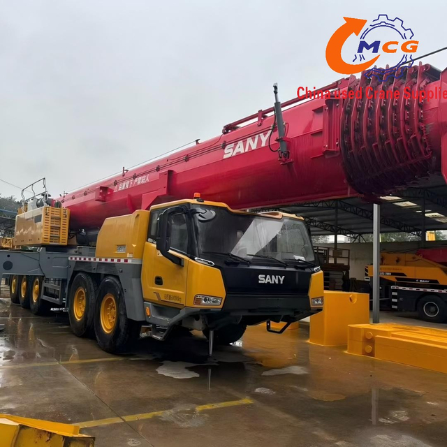 العلامة التجارية الجديدة 2025 ساني 200 طن STC2000C8-8 رافعة شاحنة مستعملة