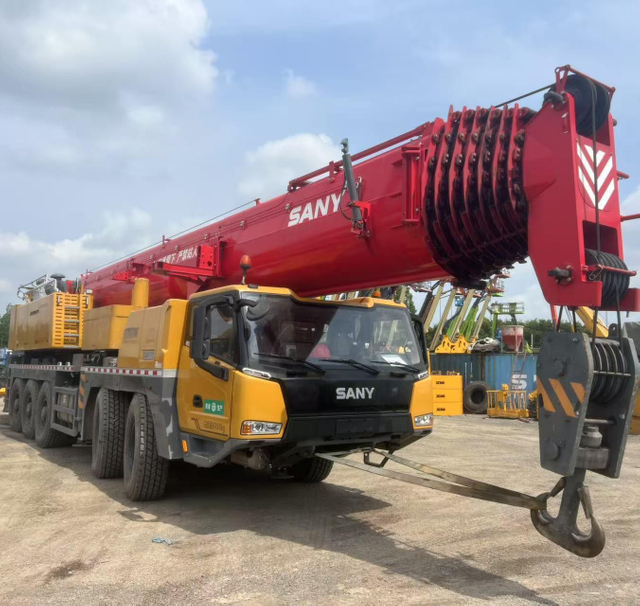 2024 Sany 200-ton 8 Decection Boom STC2000C8-8 Truck Crane في حالة ممتازة