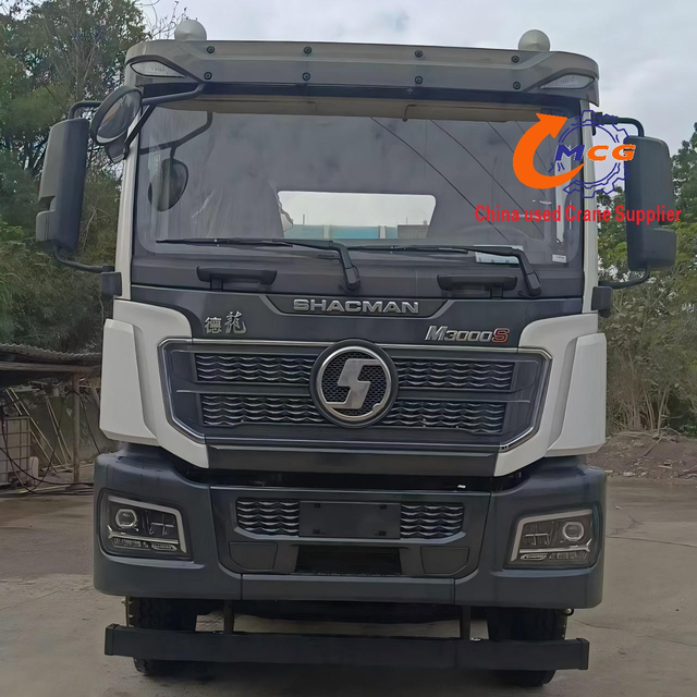 شاحنة خلط الأسمنت الهيدروليكية بالكامل Linyu سعة 12 مترًا مكعبًا عالية الأداء